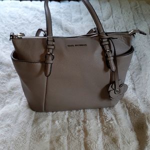 Crossbody & Shoulder Bag